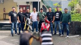 Pelaku dan barang bukti berupa satu unit Honda Beat merah dan satu unit Honda CRF hitam-merah telah diamankan di Mapolresta Kupang Kota (foto ist)