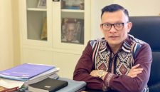 Kuasa hukum, Fransisco Bernando Bessi menjelaskan dugaan pemerasan oknum jaksa terhadap Kliennya sebagai kontraktor. (Dok.istimewa)