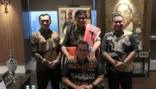 Menteri PKP, Maruarar saat bertemu Gubernur NTT, Emanuel Melkiades Laka Lena, di Jakarta, Kamis (2/4/2026) (Dok.istimewa)