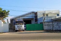 Gudang Bir milik PT Multi Niaga Jaya Abadi yang berlokasi di daerah permukiman warga Golo Koe, Kelurahan Wae Kelambu, Kecamatan Komodo, Manggarai Barat, NTT (Dok.istimewa)
