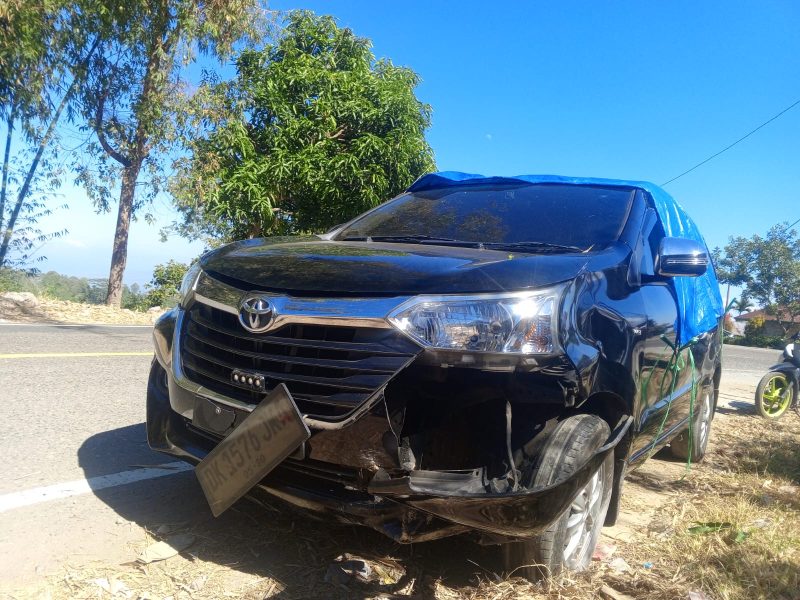 mobil berwarna hitam jenis Dual VVT-i bernomor polisi DK 1576 JKA (Dok.Istimewa)