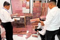 Direktorat Reserse Kriminal Khusus (Ditreskrimsus) Polda Nusa Tenggara Timur (NTT) membongkar dugaan peredaran rokok tanpa legalitas perizinan perdagangan dalam operasi penyelidikan yang digelar di empat kabupaten, yakni Ende, Nagekeo, Ngada, dan Manggarai Barat. (Dok. Istimewa).