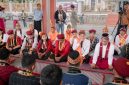 Ratusan kader PMKRI dari seluruh Indonesia disambut dengan nuansa budaya Manggarai yang berlangsung di Gedung Aula Assumpta Ruteng, Senin (3//7/2026) (Foto: Dok.Flobamor.com)