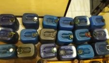 Seorang pria berinisial ZU (50), warga Kecamatan Aimere, Kabupaten Ngada, Nusa Tenggara Timur (NTT), diamankan polisi setelah kedapatan menimbun 670 liter Pertalite bersubsidi, Rabu (8/7/2026) Dok.istimewa)