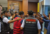 Penyidik Kejati NTT Tahan 5 Tersangka Korupsi MTN Bank NTT (Foto: Dok.Flobamor.com)