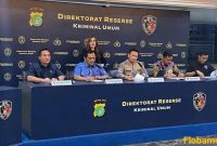 Direktur Reserse Kriminal Umum (Direskrimum) Polda Metro Jaya Kombes Pol Iman Imanuddin saat menggelar Konferensi pers penanganan kasus siber hingga kriminalitas di Polda Metro Jaya, Jumat (7/8/2026) (Foto: Dok. Isth)