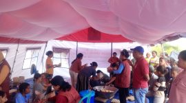 Dapur Umum Kemensos di Desa Wae Mowol, Kecamatan Lembor, Kabupaten Manggarai Barat, NTT, Buka Akses untuk Seluruh Desa Terdampak Gempa (Foto: Doc.Flobamor.com)