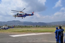 Polri mengerahkan personel SAR, Brimob, tenaga kesehatan, K9, Dokkes, hingga tim trauma healing untuk membantu proses evakuasi, pencarian korban, pelayanan kesehatan dan pemulihan masyarakat.
Bantuan tersebut menjadi bagian dari operasi kemanusiaan Polri pascagempa yang mengguncang Flores pada Sabtu (15/8/2026). Foto: Dok.Flobamor.com