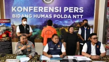 Polda NTT mengamankan GF, yang diduga salah satu admin akun TikTok anonim Lika-Liku, terkait perkara dugaan pelanggaran ITE (Foto: DPC. Humas Polres Ende)
