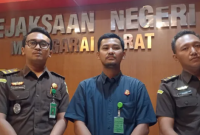 Kepala Seksi Intelijen Kejari Manggarai Barat, M. Ahega Wikantra, memberikan keterangan pers, Selasa (8/9/2026)