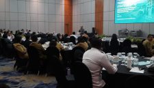 Kejati NTT bersaman Balai Penjaminan Mutu Pendidikan (BPMP) Provinsi NTT menggelar rapat sosialisasi pencegahan korupsi anggaran pembangunan revitalisasi sekolah yang berlangsung di Hotel Harper Kupang, Senin (12/10/2026). Foto: Doc.isth.
