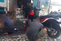 Niat memperbaiki sepeda motor agar kembali normal, seorang pemilik Honda Scoopy berinisial D justru mengeluhkan kondisi kendaraannya yang semakin parah setelah menjalani servis di bengkel,